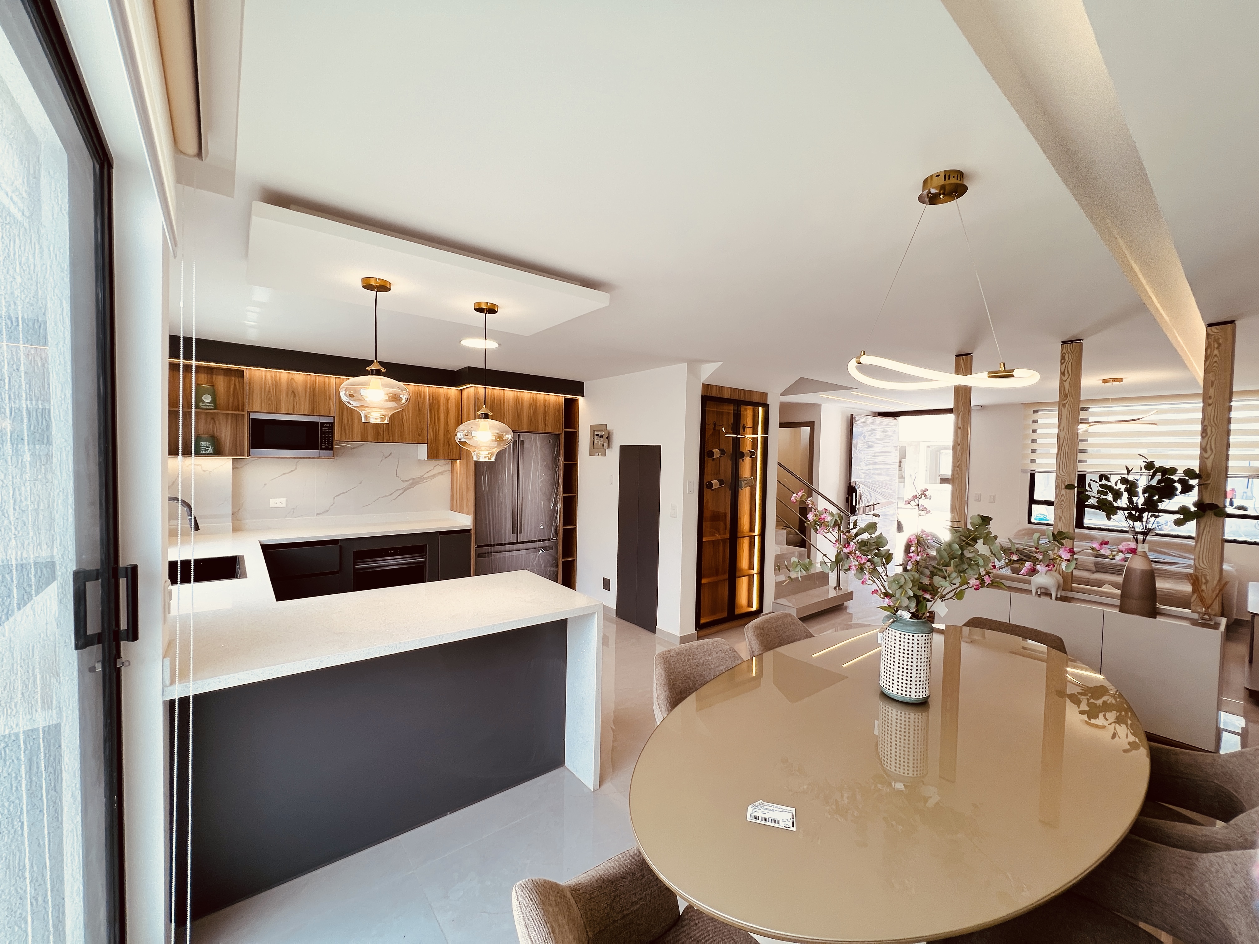 Elegantes y Modernas Casas en Calderón